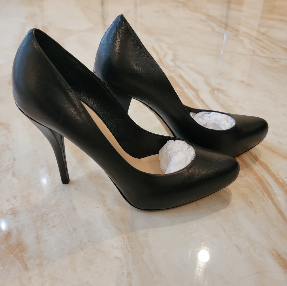 Christian Dior black leather pumps heels